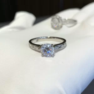 18K Gold Lab-Grown Diamond Ring — 1.01 ct — view 1