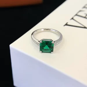 18K Gold Lab-Grown Emerald Ring — 1.9 ct — view 1