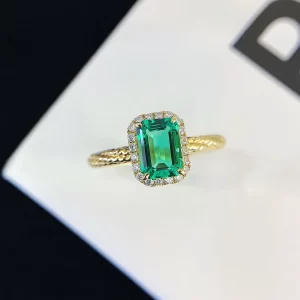 18K Gold Lab-Grown Emerald Ring — 0.8 ct — view 1