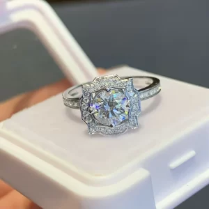 18K Gold Lab-Grown Diamond Ring — 0.869 ct — view 1