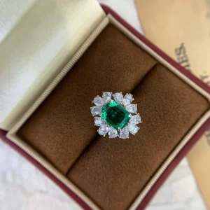 18K Gold Lab-Grown Emerald Ring — 2.2 ct — view 1