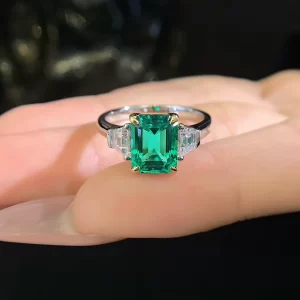 18K Gold Lab-Grown Emerald Ring — 2.1 ct — view 1