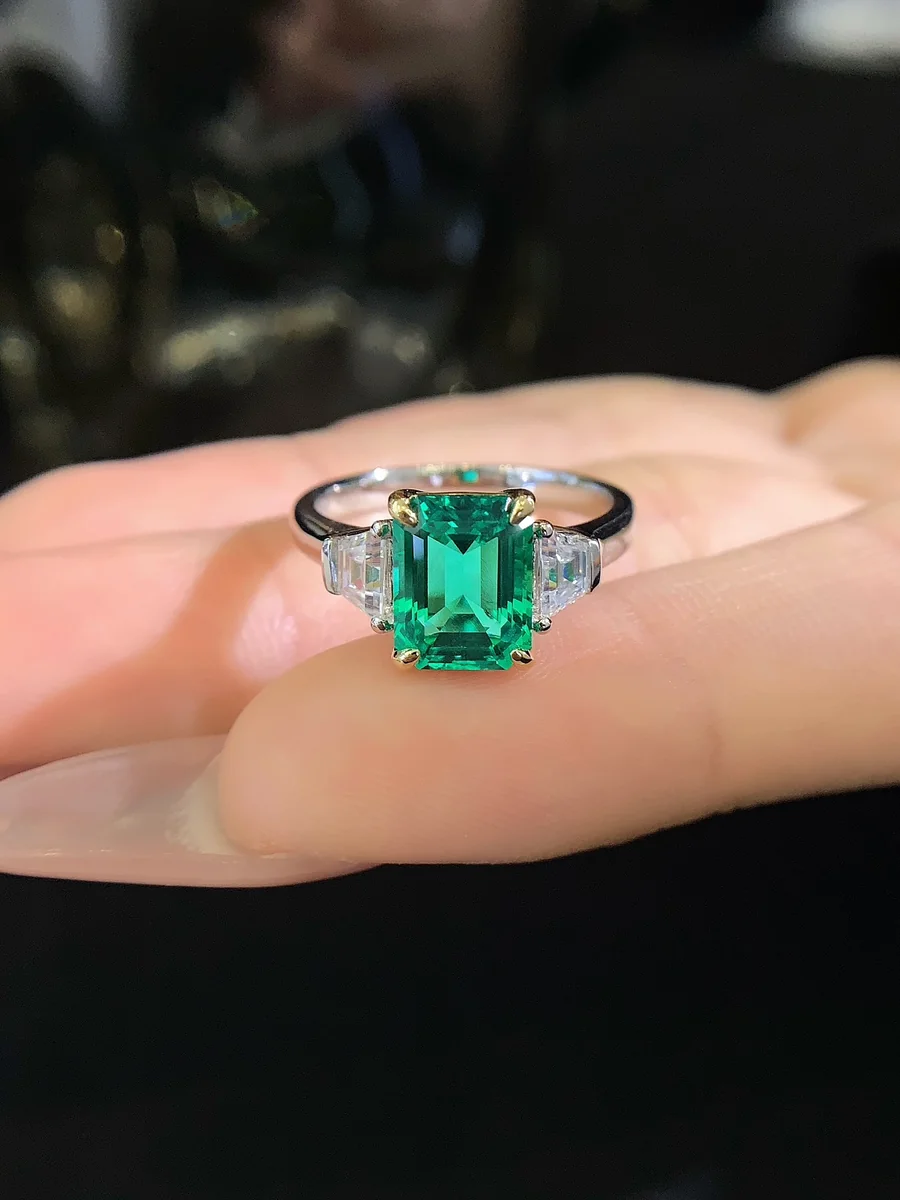 18K Gold Lab-Grown Emerald Ring — 2.1 ct — view 1