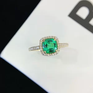 18K Gold Cushion Lab-Grown Emerald Ring — 0.8 ct — view 1