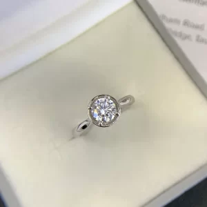 18K Gold Lab-Grown Diamond Ring — 0.84 ct — view 1