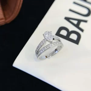 18K Gold Pear-Shaped Lab-Grown Diamond Ring — 0.781 ct — view 1