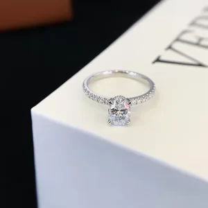 18K Gold Oval Lab-Grown Diamond Ring — 1.01 ct — view 1