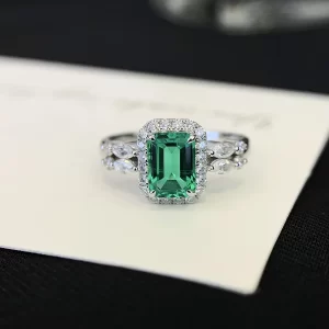 18K Gold Emerald-Cut Ring — 0.7 ct — view 1