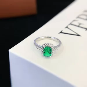 18K Gold Lab-Grown Emerald Ring — 0.84 ct — view 1