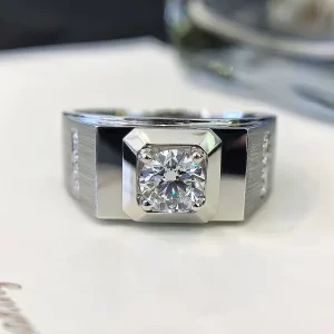 18K Gold Lab-Grown Diamond Ring — 0.61 ct — view 1