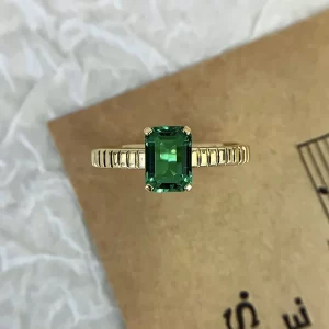 18K Gold Emerald-Cut Ring — 1 ct — view 1