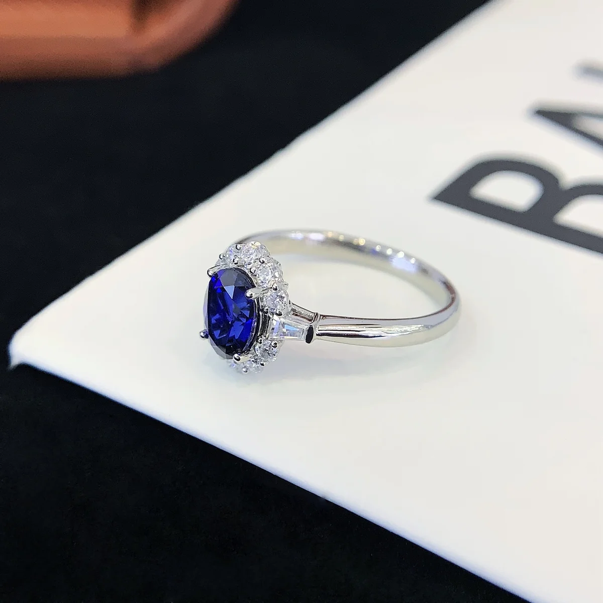 PT950 Platinum Lab-Grown Sapphire Ring — 0.918 ct — view 2